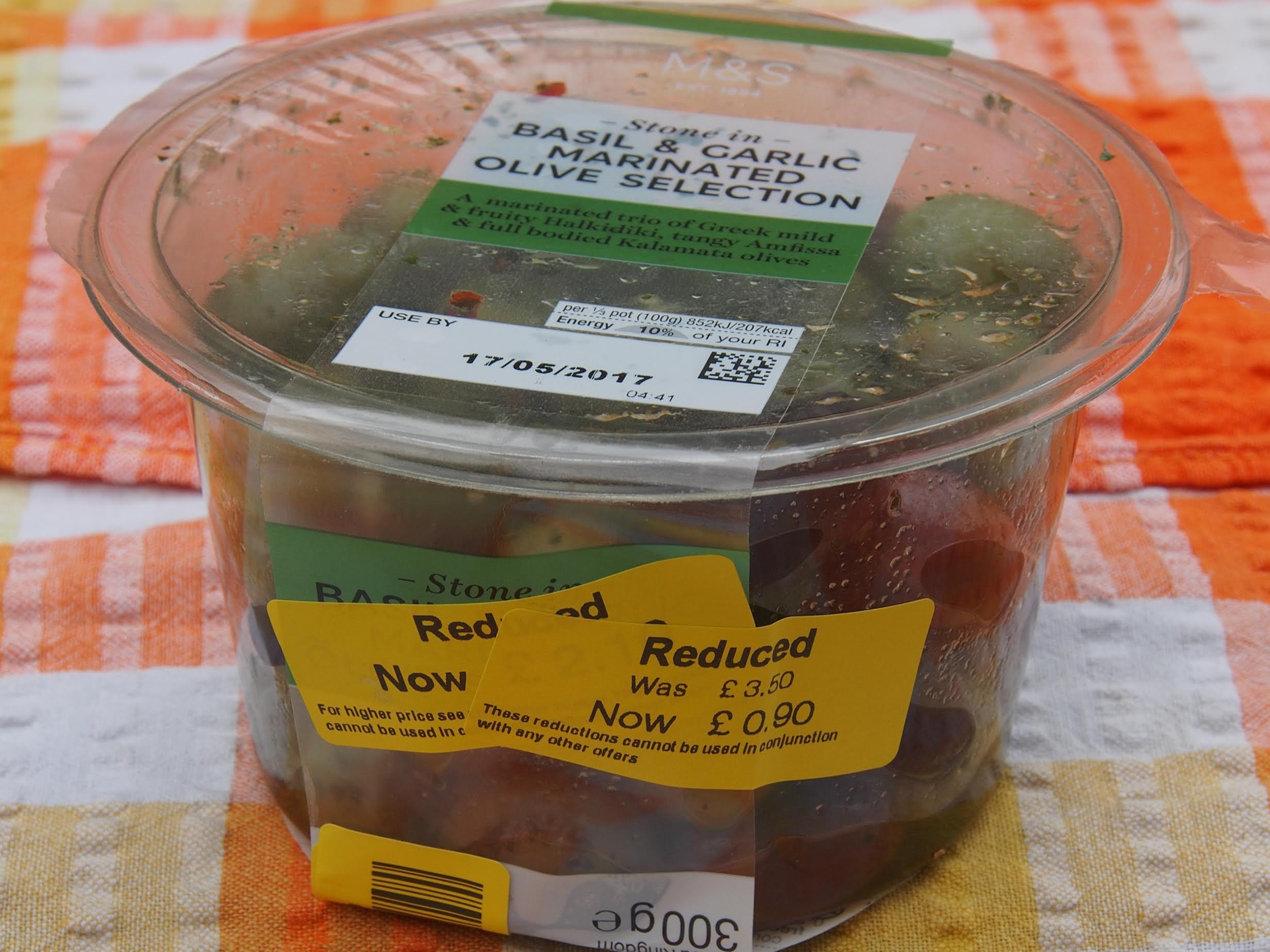 Basil and garlic olives